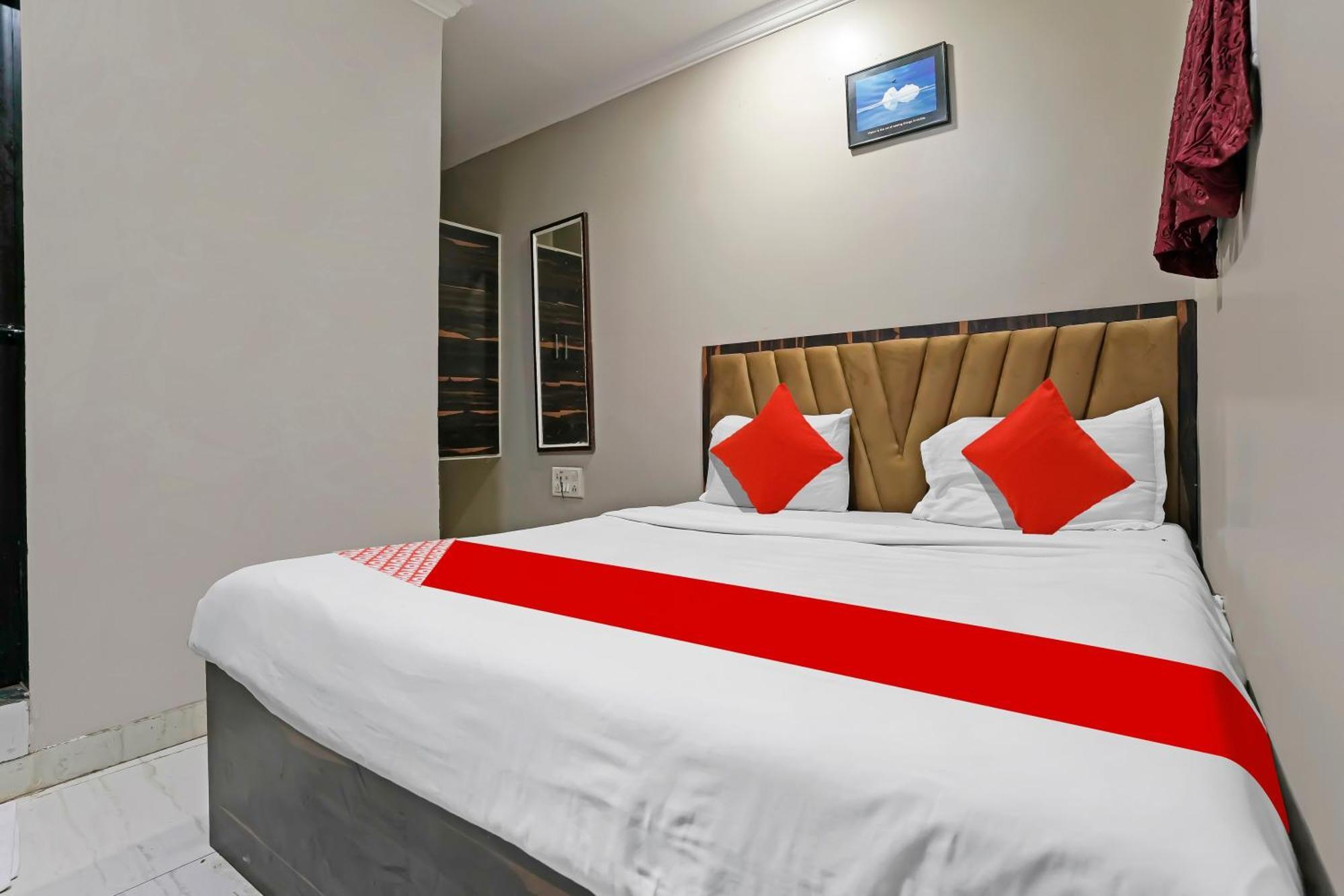 Super Hotel O Homestay Andheri East Mumbai Exterior photo