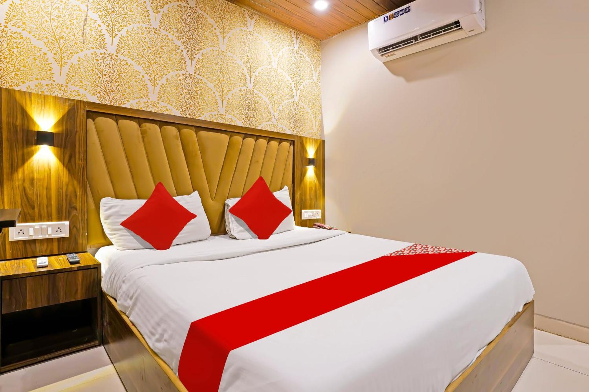 Super Hotel O Homestay Andheri East Mumbai Exterior photo